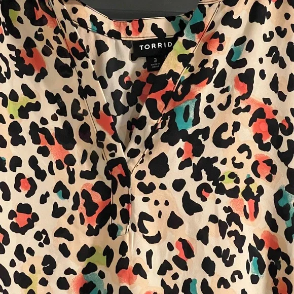 29. Torrid Multicolor Leopard Print Blouse - Picture 2 of 3